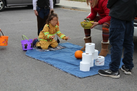kids bowling for ghouls at a Halloween healthy trunk or treat